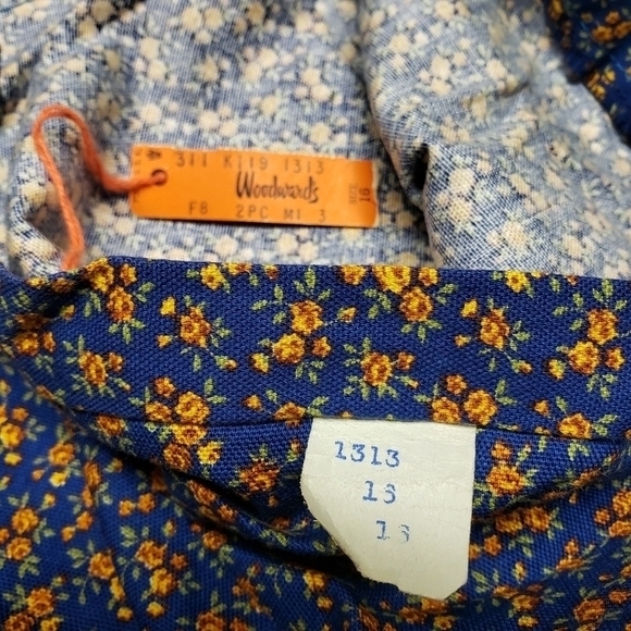 VINTAGE DEADSTOCK 60s High waisted tiny print floral pencil skirt - Picture 3 of 9